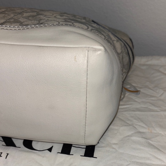 Coach Vintage Signature Tote in Silver, White, and Yellow - Picture 4 of 13